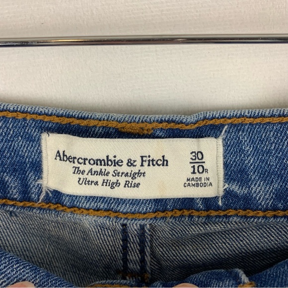 SOLD ❌ ABERCROMBIE & FITCH Ankle Straight Ultra High Rise Distressed Sz 30 - Picture 3 of 5